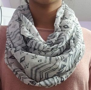 Infinity Scarf Gray and White Patterned